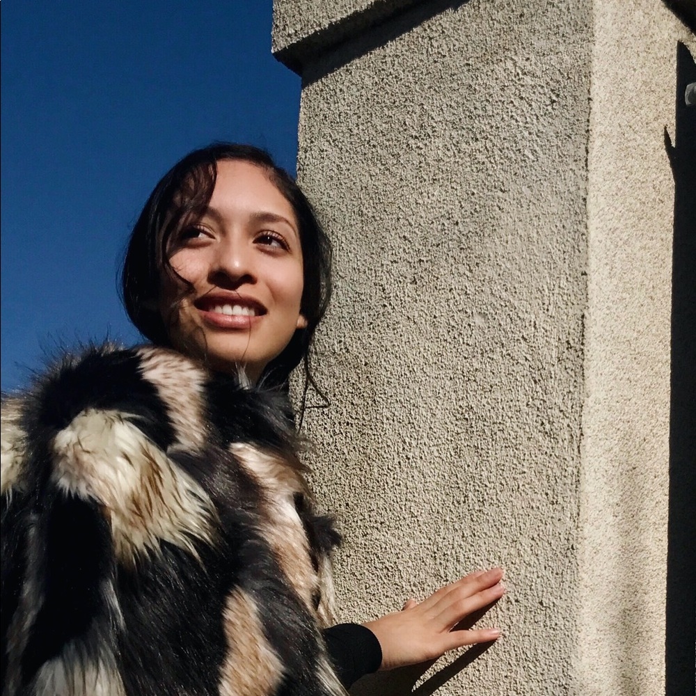 Meet your Posher, Karis